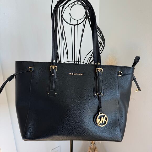 Michael Kors Black Voyager Crossgrain Leather Work Tote Bag - Picture 1 of 15